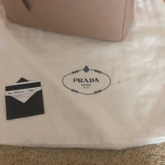 Prada Galleria Medium Saffiano Lux in Cammeo - Picture 4 of 10